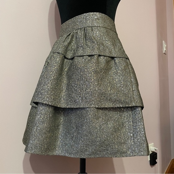 Diane von Furstenberg- Silver Gold Ruffle Embellished Tiered Mini Skirt Size 6 - Picture 4 of 6